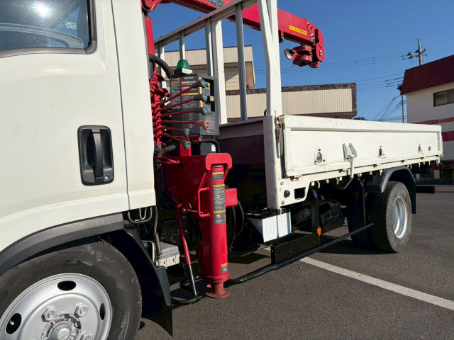 いすゞ エルフ 小型 平ボディ（クレーン付） TKG-NMR85AN(98893) 16枚目