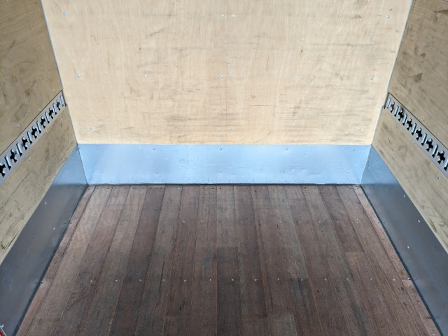 三菱ふそう キャンター 小型 バン 2RG-FEAV0(98894) 14枚目