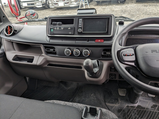 三菱ふそう キャンター 小型 バン 2RG-FEAV0(98894) 35枚目