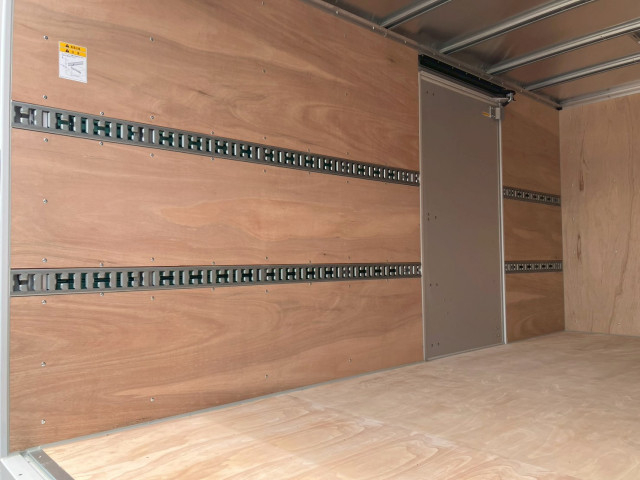 三菱ふそう キャンター 小型 バン 2RG-FBA20(98896) 7枚目