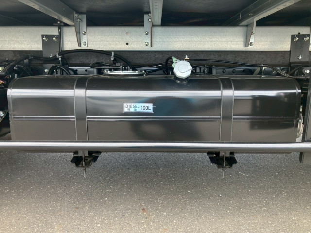 三菱ふそう キャンター 小型 バン 2PG-FEB80(98895) 25枚目