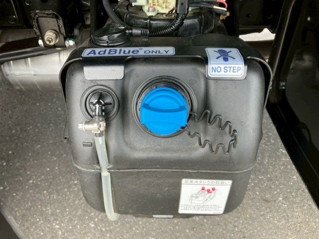 三菱ふそう キャンター 小型 バン 2PG-FEB80(98895) 26枚目