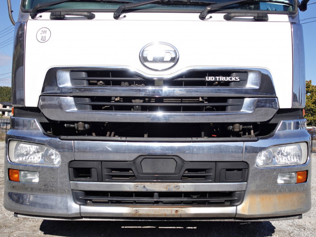 UDトラックス（日産） クオン 大型 冷蔵冷凍バン QKG-CD5ZA(98897) 5枚目