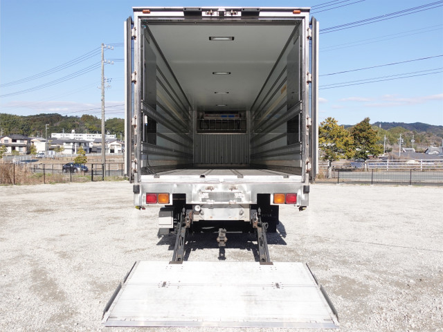 UDトラックス（日産） クオン 大型 冷蔵冷凍バン QKG-CD5ZA(98897) 15枚目