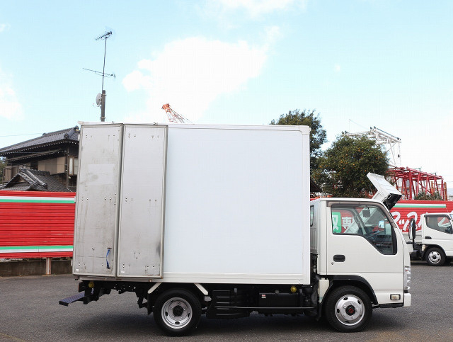 いすゞ エルフ 小型 バン TKG-NJS85AN(98901) 14枚目