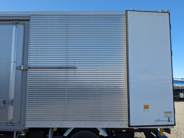 三菱ふそう キャンター 小型 バン 2RG-FEAV0(98900) 20枚目