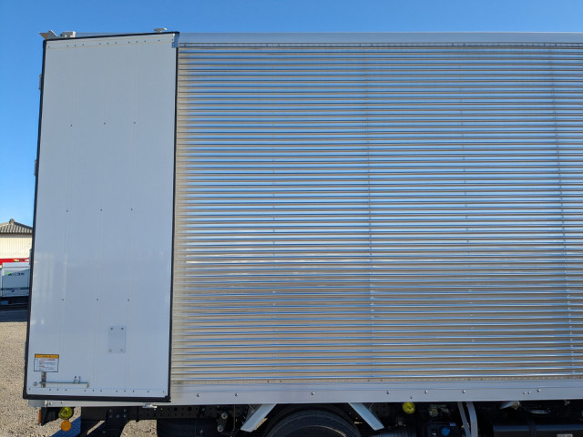 三菱ふそう キャンター 小型 バン 2RG-FEAV0(98900) 28枚目