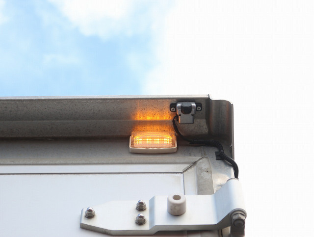 いすゞ エルフ 小型 バン TKG-NJS85AN(98901) 26枚目