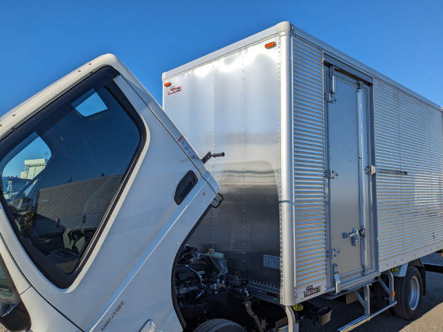 三菱ふそう キャンター 小型 バン 2RG-FEAV0(98900) 39枚目