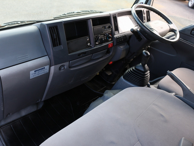 いすゞ エルフ 小型 バン TKG-NJS85AN(98901) 47枚目