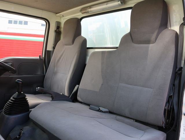 いすゞ エルフ 小型 バン TKG-NJS85AN(98901) 48枚目