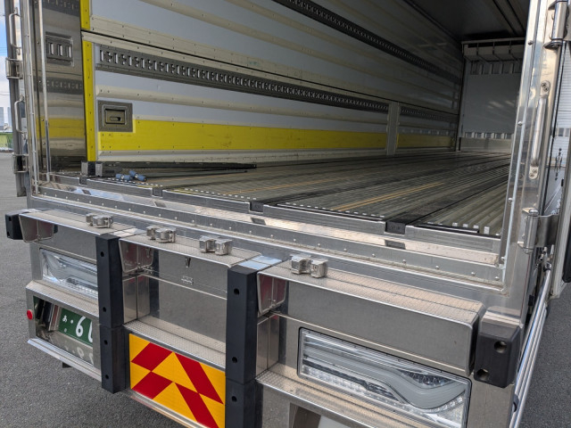 いすゞ ギガ 大型 ウィング 2PG-CYL77DA(98903) 19枚目