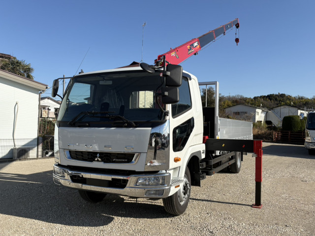 三菱ふそう ファイター 増トン 平ボディ（クレーン付） 2KG-FK62FZ(98904) 1枚目