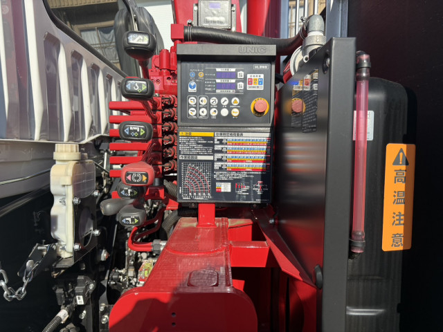 三菱ふそう ファイター 増トン 平ボディ（クレーン付） 2KG-FK62FZ(98904) 19枚目