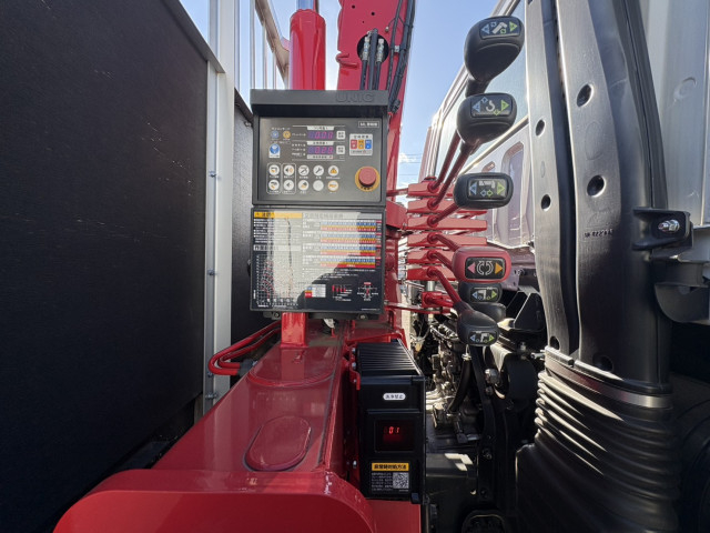 三菱ふそう ファイター 増トン 平ボディ（クレーン付） 2KG-FK62FZ(98904) 20枚目