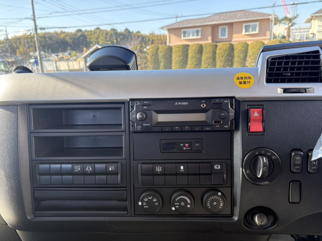 三菱ふそう ファイター 増トン 平ボディ（クレーン付） 2KG-FK62FZ(98904) 33枚目