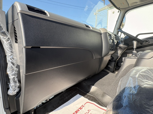 三菱ふそう ファイター 増トン 平ボディ（クレーン付） 2KG-FK62FZ(98904) 37枚目