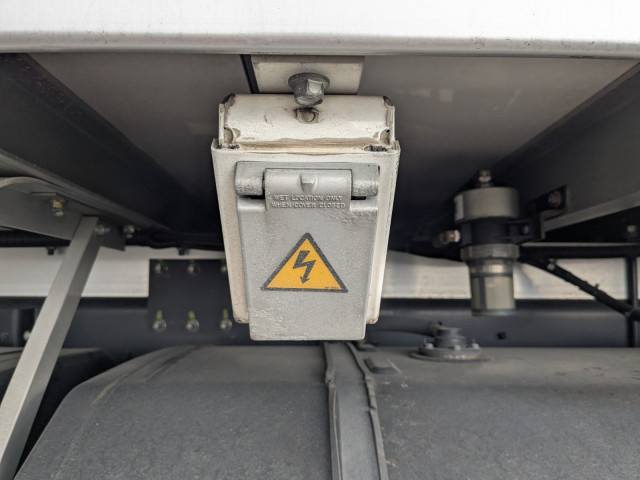 いすゞ ギガ 大型 冷蔵冷凍バン 2PG-CYJ77C(98907) 32枚目