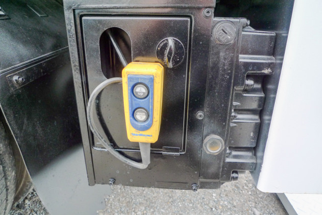 いすゞ エルフ 小型 平ボディ TKG-NJR85AN(98908) 11枚目