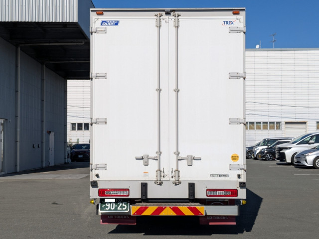 UDトラックス（日産） クオン 大型 ウィング 2PG-CG5CA(98909) 8枚目