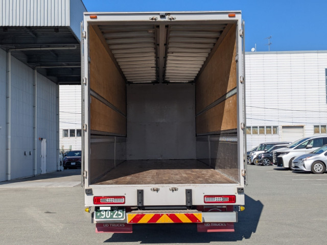 UDトラックス（日産） クオン 大型 ウィング 2PG-CG5CA(98909) 9枚目