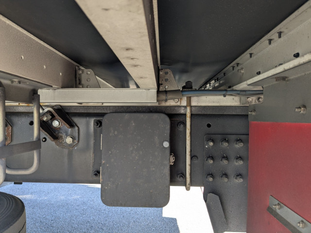 UDトラックス（日産） クオン 大型 ウィング 2PG-CG5CA(98909) 10枚目