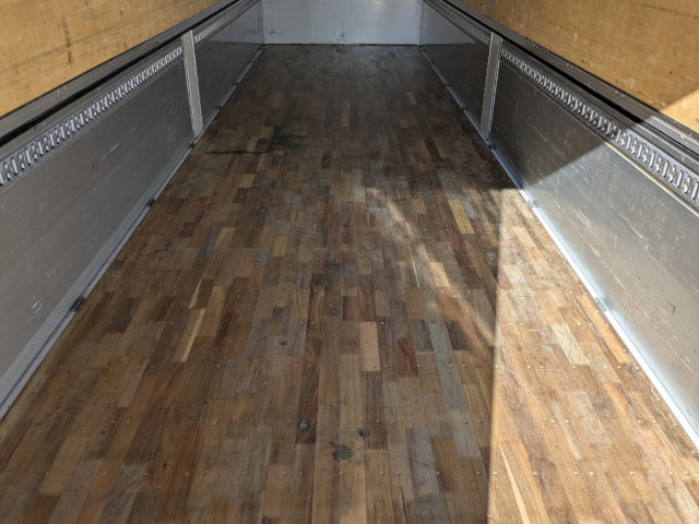 UDトラックス（日産） クオン 大型 ウィング 2PG-CG5CA(98909) 22枚目