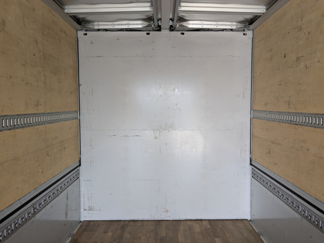 UDトラックス（日産） クオン 大型 ウィング 2PG-CG5CA(98909) 23枚目