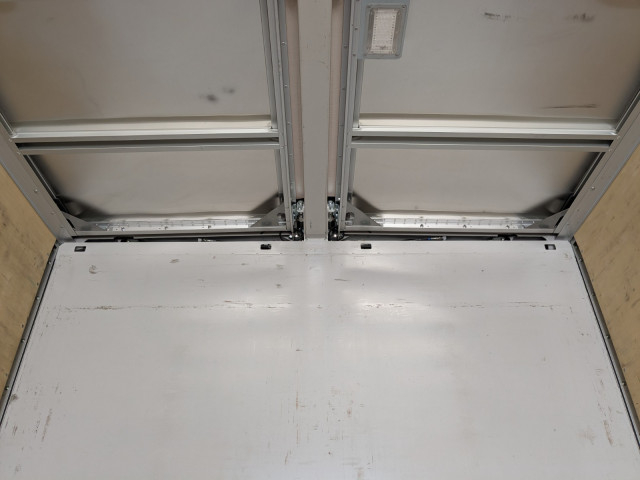 UDトラックス（日産） クオン 大型 ウィング 2PG-CG5CA(98909) 25枚目