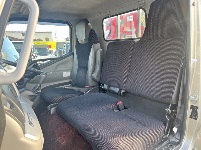 三菱ふそう キャンター 小型 平ボディ（クレーン付） 2PG-FBAV0(98910) 20枚目
