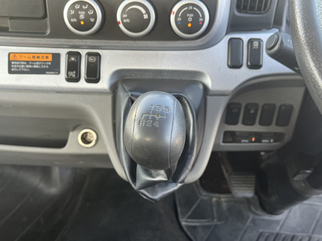 三菱ふそう キャンター 小型 平ボディ（クレーン付） 2PG-FBAV0(98910) 22枚目