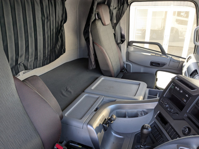 UDトラックス（日産） クオン 大型 ウィング 2PG-CG5CA(98909) 36枚目