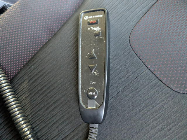 UDトラックス（日産） クオン 大型 ウィング 2PG-CG5CA(98909) 40枚目