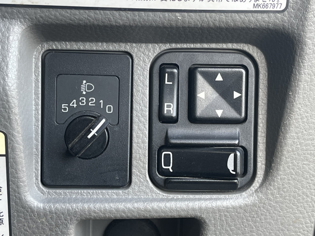 三菱ふそう キャンター 小型 平ボディ（クレーン付） 2PG-FBAV0(98910) 31枚目