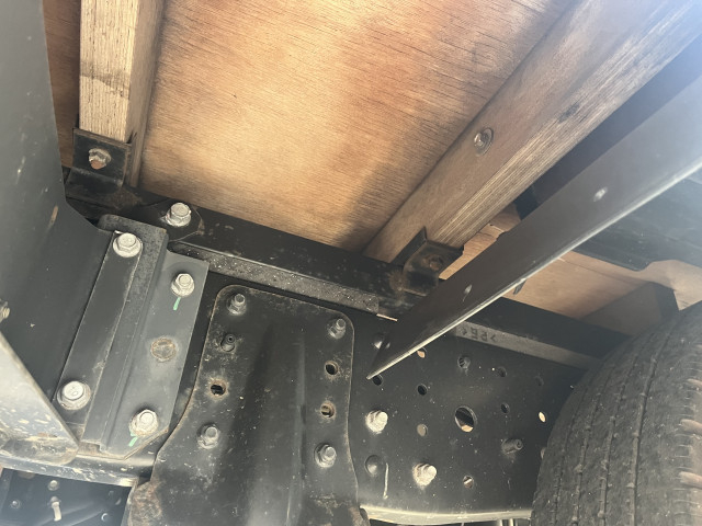 三菱ふそう キャンター 小型 平ボディ（クレーン付） 2PG-FBAV0(98910) 40枚目