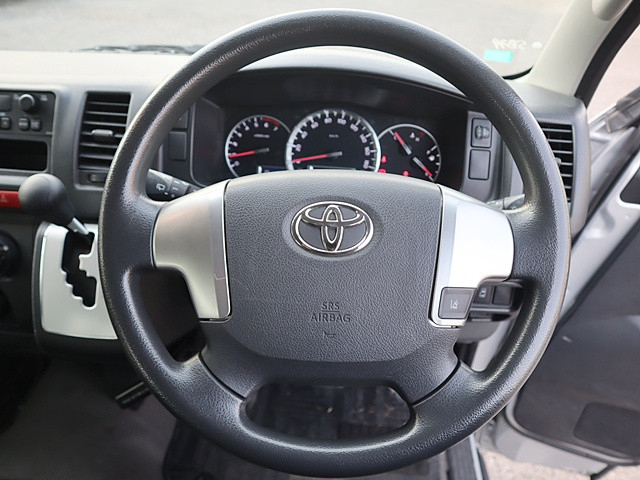 トヨタ ハイエース 小型 バン CBA-TRH214W(98912) 4枚目