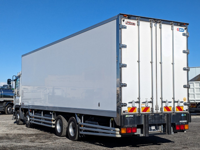 いすゞ ギガ 大型 冷蔵冷凍バン 2PG-CYJ77C(98916) 4枚目