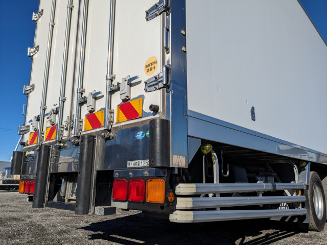 いすゞ ギガ 大型 冷蔵冷凍バン 2PG-CYJ77C(98916) 7枚目