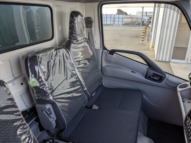 日野 デュトロ 小型 バン 2RG-XZU712M(98915) 35枚目