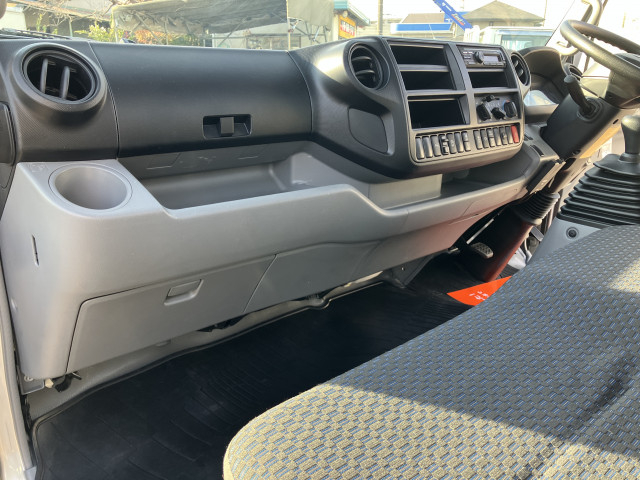 日野 デュトロ 小型 平ボディ 2PG-XZU702M(98917) 25枚目