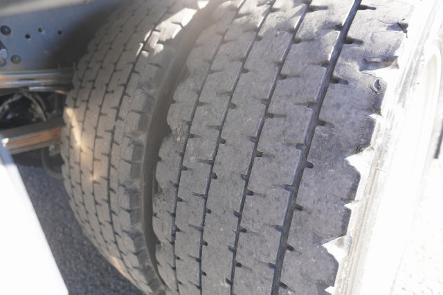 三菱ふそう ファイター 増トン 平ボディ 2KG-FK62FZ(98929) 10枚目