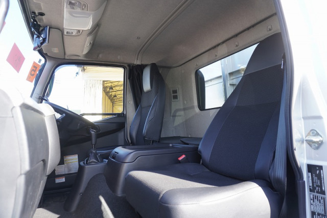 三菱ふそう ファイター 増トン 平ボディ 2KG-FK62FZ(98929) 38枚目