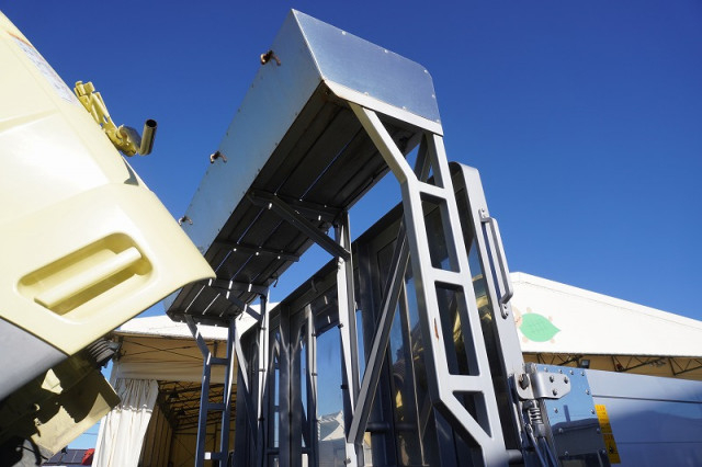 三菱ふそう ファイター 中型 平ボディ 2KG-FK62FZ(98931) 17枚目