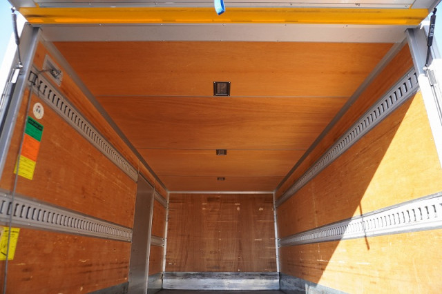 マツダ タイタン 小型 バン 2RG-LPR88AN(98932) 21枚目