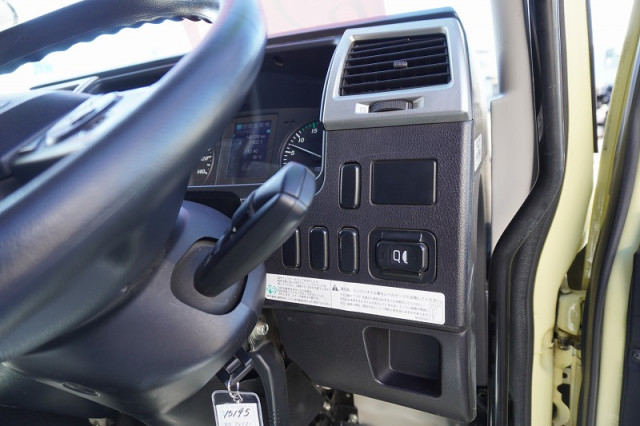 三菱ふそう ファイター 中型 平ボディ 2KG-FK62FZ(98931) 32枚目