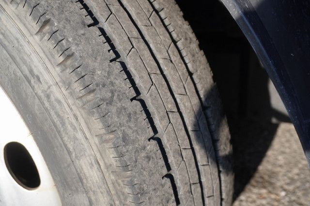 いすゞ エルフ 小型 平ボディ（クレーン付） 2RG-NMR88AR(98933) 9枚目