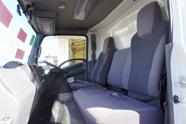 マツダ タイタン 小型 バン 2RG-LPR88AN(98932) 43枚目