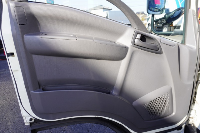 マツダ タイタン 小型 バン 2RG-LPR88AN(98932) 44枚目