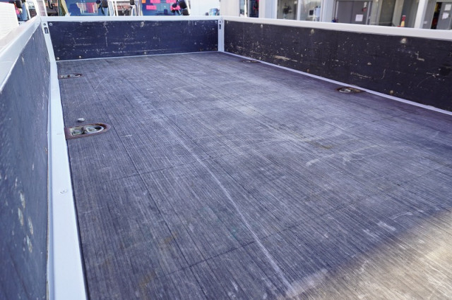 いすゞ エルフ 小型 平ボディ（クレーン付） 2RG-NMR88AR(98933) 20枚目