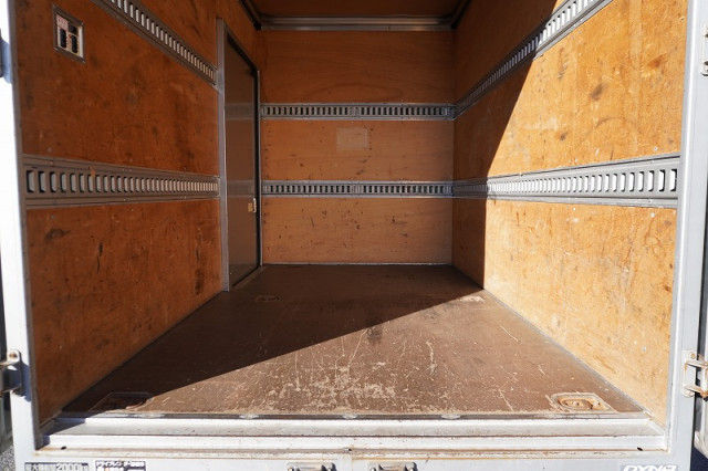 トヨタ ダイナ 小型 バン TPG-XZC605(98934) 19枚目